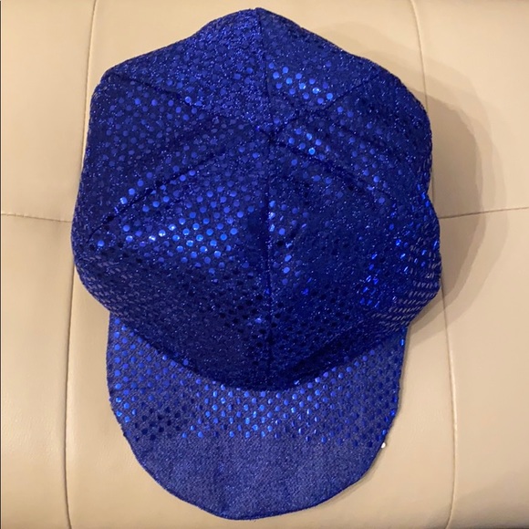 Reversible Cap - Picture 1 of 2